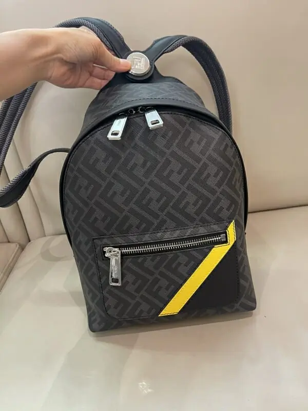 fendi aaa qualite sac a dos  pour unisexe s_1250041